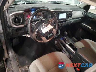 Zdjęcie 8 z 12 samochodu: 2018 TOYOTA TACOMA SR5 V6 VIN:5TFSZ5AN4JX144908 - miniatura