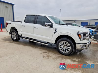 Czwarte zdjęcie samochodu z boku: 2024 FORD F150 LARIAT VIN:1FTFW5L83RFB72072 - miniatura