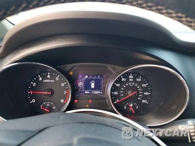 Zdjęcie 9 z 12 samochodu: 2017 KIA SEDONA LX VIN:KNDMB5C1XH6305494 - miniatura