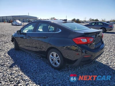 Drugie zdjęcie samochodu z przodu: 2017 CHEVROLET CRUZE LT VIN:1G1BE5SMXH7260425 - miniatura