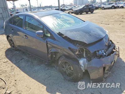 Czwarte zdjęcie samochodu z boku: 2012 TOYOTA PRIUS THREE VIN:JTDKN3DU7C1586509 - miniatura