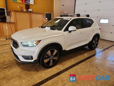 2021 VOLVO XC40 T5 MOMENTUM YV4162UK2M2403821 - główne zdjęcie licytacji z USA - miniatura