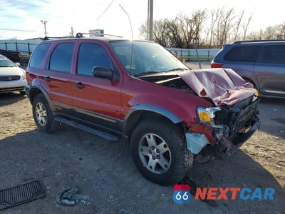 Czwarte zdjęcie samochodu z boku: 2005 FORD ESCAPE XLT VIN:1FMYU03145KE10402 - miniatura
