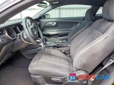 Zdjęcie 7 z 11 samochodu: 2019 FORD MUSTANG VIN:1FA6P8TH3K5124961 - miniatura