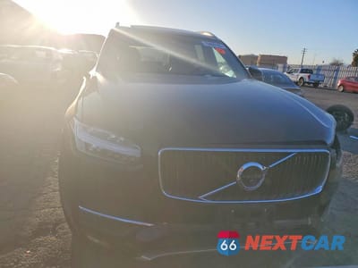 Piąte zdjęcie samochodu w środku: 2018 VOLVO XC90 T6 VIN:YV4A22PK2J1368996 - miniatura