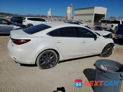 Trzecie zdjęcie samochodu z tyłu: 2021 MAZDA 6 TOURING VIN:JM1GL1VM1M1601439 - miniatura