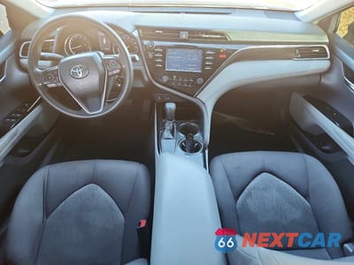 Zdjęcie 8 z 12 samochodu: 2018 TOYOTA CAMRY L VIN:4T1B11HK9JU109127 - miniatura