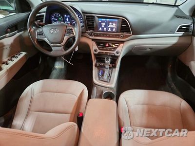 Zdjęcie 8 z 12 samochodu: 2018 HYUNDAI ELANTRA SEL VIN:5NPD84LF8JH255548 - miniatura