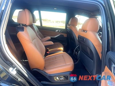 Zdjęcie 6 z 10 samochodu: 2022 BMW X7 XDRIVE40I VIN:5UXCW2C07N9K96482 - miniatura