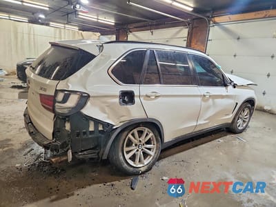 Trzecie zdjęcie samochodu z tyłu: 2015 BMW X5 XDRIVE35D VIN:5UXKS4C52F0N08740 - miniatura