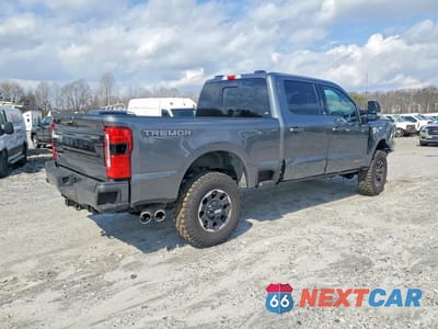 Trzecie zdjęcie samochodu z tyłu: 2026 FORD F350 SUPER DUTY VIN:1FT8W3BM7TED09474 - miniatura