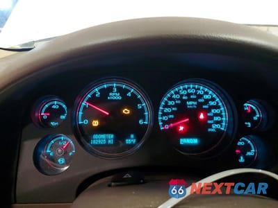 Zdjęcie 9 z 14 samochodu: 2014 CHEVROLET TAHOE K1500 LT VIN:1GNSKBE06ER145075 - miniatura