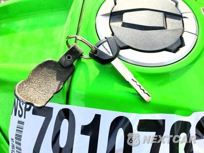 Zdjęcie 8 z 9 samochodu: 2024 KAWASAKI ZX1002 T VIN:JKBZXVT19RA000077 - miniatura