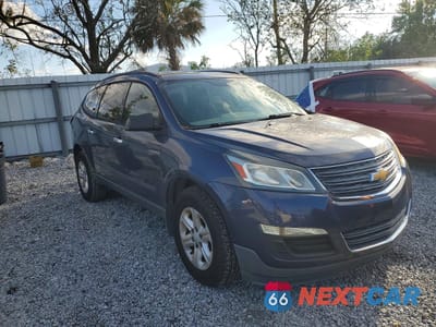 Czwarte zdjęcie samochodu z boku: 2013 CHEVROLET TRAVERSE LS VIN:1GNKRFED5DJ162677 - miniatura