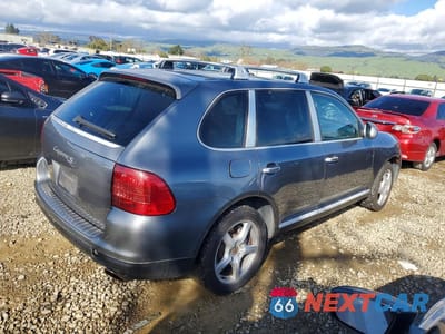Trzecie zdjęcie samochodu z tyłu: 2004 PORSCHE CAYENNE S VIN:WP1AB29P64LA65433 - miniatura