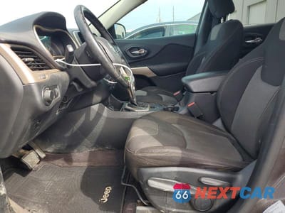 Zdjęcie 7 z 13 samochodu: 2017 JEEP CHEROKEE SPORT VIN:1C4PJLAS6HW661814 - miniatura
