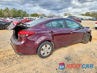 Trzecie zdjęcie samochodu z tyłu: 2017 KIA FORTE LX VIN:3KPFK4A79HE030558 - miniatura