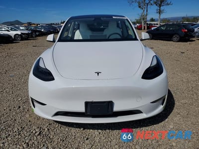 Piąte zdjęcie samochodu w środku: 2023 TESLA MODEL Y VIN:7SAYGDEE3PF670991 - miniatura
