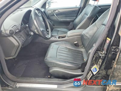 Zdjęcie 7 z 12 samochodu: 2002 MERCEDES-BENZ C 32 AMG KOMPRESSOR VIN:WDBRF65J02F232851 - miniatura