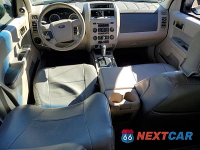 Zdjęcie 8 z 12 samochodu: 2010 FORD ESCAPE HYBRID VIN:1FMCU4K39AKB91788 - miniatura