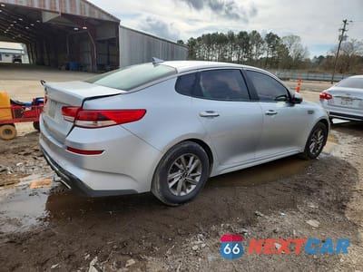 Trzecie zdjęcie samochodu z tyłu: 2020 KIA OPTIMA LX VIN:5XXGT4L33LG388931 - miniatura