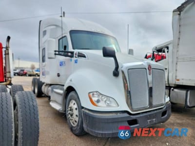 2019 KENWORTH T680 SEMI TRUCK 1XKYDP9X4KJ223062 - główne zdjęcie licytacji z USA - miniatura