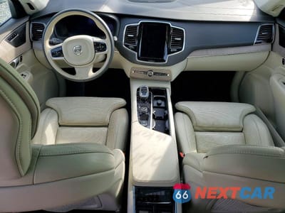 Zdjęcie 8 z 12 samochodu: 2023 VOLVO XC90 ULTIMATE VIN:YV4H60CA3P1910863 - miniatura