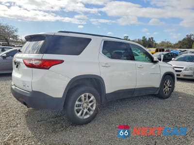 Trzecie zdjęcie samochodu z tyłu: 2020 CHEVROLET TRAVERSE LT VIN:1GNERGKW0LJ178454 - miniatura