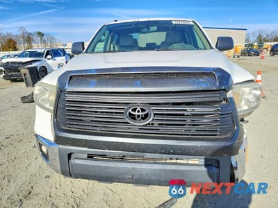 Piąte zdjęcie samochodu w środku: 2014 TOYOTA TUNDRA CREWMAX LIMITED VIN:5TFHW5F10EX373407 - miniatura