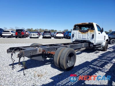 Trzecie zdjęcie samochodu z tyłu: 2023 CHEVROLET SILVERADO MEDIUM DUTY VIN:1HTKHPVK3PH565720 - miniatura