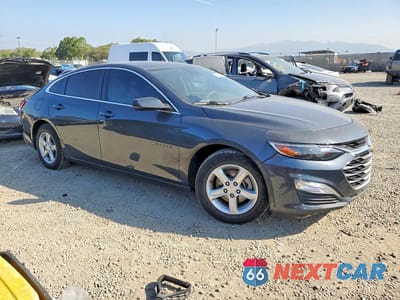 Czwarte zdjęcie samochodu z boku: 2020 CHEVROLET MALIBU LS VIN:1G1ZC5ST8LF108217 - miniatura