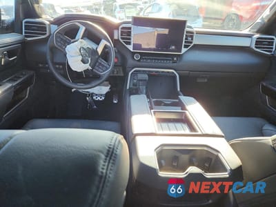 Zdjęcie 8 z 12 samochodu: 2025 TOYOTA TUNDRA LIMITED HV VIN:5TFWC5EC9SX008884 - miniatura