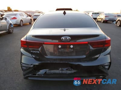 Zdjęcie 6 z 12 samochodu: 2020 KIA FORTE LXS VIN:3KPF24AD9LE150794 - miniatura