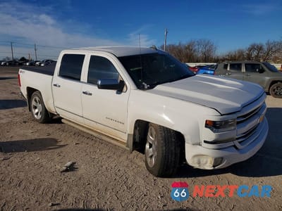 Czwarte zdjęcie samochodu z boku: 2018 CHEVROLET SILVERADO K1500 LTZ VIN:3GCUKSEJ3JG204734 - miniatura