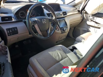Zdjęcie 8 z 14 samochodu: 2014 HONDA ODYSSEY TOURING VIN:5FNRL5H93EB041066 - miniatura