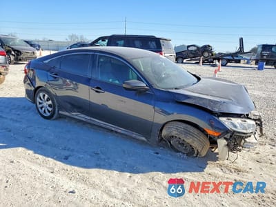 Czwarte zdjęcie samochodu z boku: 2017 HONDA CIVIC LX VIN:19XFC2F5XHE081186 - miniatura