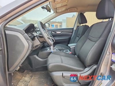 Zdjęcie 7 z 13 samochodu: 2018 NISSAN ROGUE S VIN:KNMAT2MT2JP557433 - miniatura