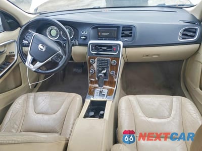 Zdjęcie 8 z 12 samochodu: 2011 VOLVO S60 T6 VIN:YV1902FH5B2009987 - miniatura