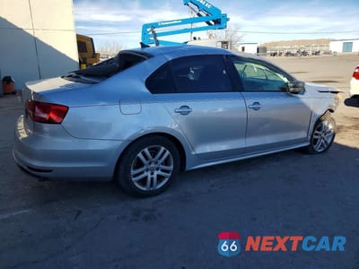 Trzecie zdjęcie samochodu z tyłu: 2015 VOLKSWAGEN JETTA BASE VIN:3VW2K7AJ1FM242396 - miniatura