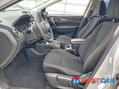 Zdjęcie 7 z 13 samochodu: 2017 NISSAN ROGUE SPORT S VIN:JN1BJ1CP4HW023507 - miniatura