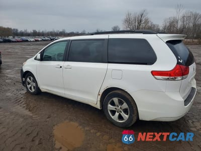 Drugie zdjęcie samochodu z przodu: 2012 TOYOTA SIENNA LE VIN:5TDKK3DC2CS241813 - miniatura