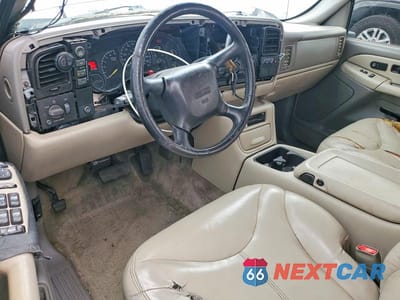 Zdjęcie 8 z 12 samochodu: 2001 GMC YUKON XL K1500 VIN:3GKFK16T61G147467 - miniatura