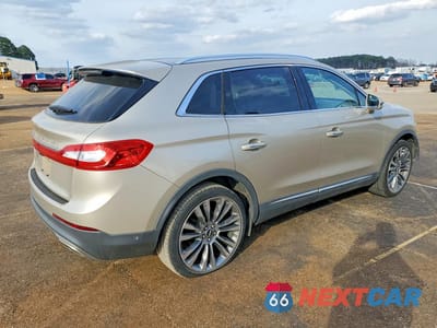 Trzecie zdjęcie samochodu z tyłu: 2017 LINCOLN MKX RESERVE VIN:2LMPJ6LR8HBL38278 - miniatura