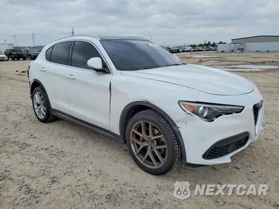 Czwarte zdjęcie samochodu z boku: 2018 ALFA ROMEO STELVIO TI VIN:ZASFAKBN6J7B96263 - miniatura