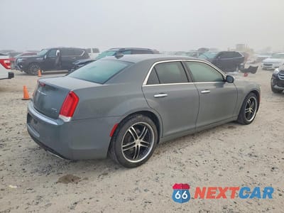 Trzecie zdjęcie samochodu z tyłu: 2017 CHRYSLER 300C VIN:2C3CCAET1HH625807 - miniatura