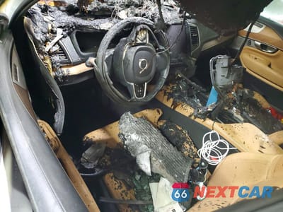 Zdjęcie 8 z 12 samochodu: 2017 VOLVO XC90 T6 VIN:YV4A22PLXH1149545 - miniatura