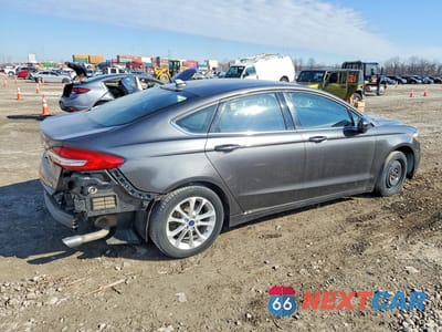 Trzecie zdjęcie samochodu z tyłu: 2019 FORD FUSION SE VIN:3FA6P0HD1KR280596 - miniatura