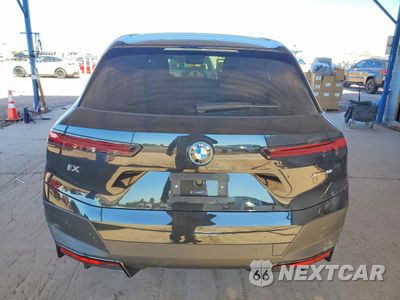 Zdjęcie 6 z 13 samochodu: 2025 BMW IX M70 VIN:WB523CF06SCU57420 - miniatura
