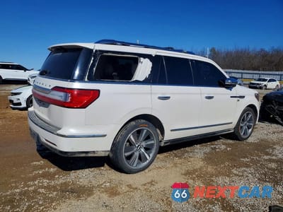 Trzecie zdjęcie samochodu z tyłu: 2019 LINCOLN NAVIGATOR BLACK LABEL VIN:5LMJJ2TT2KEL06859 - miniatura