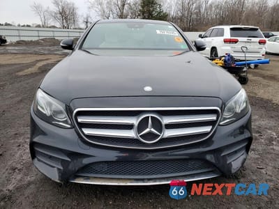 Piąte zdjęcie samochodu w środku: 2017 MERCEDES-BENZ E 300 4MATIC VIN:WDDZF4KB2HA026106 - miniatura